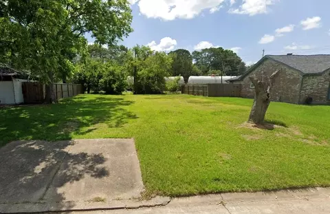 3102 New Meadow Dr, Baytown, TX 77521