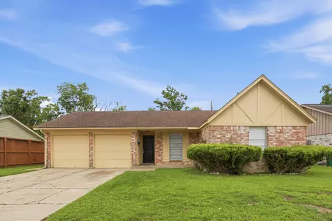 15119 Bathurst Dr, Houston, TX 77053