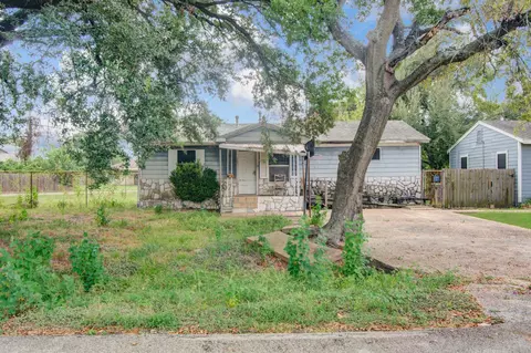 162 Calloway St, Houston, TX 77029