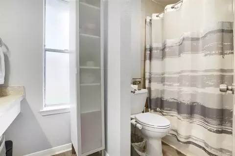 Bath - 24127 Spring Day Ln, Spring, TX 77373 photo 3 of 4