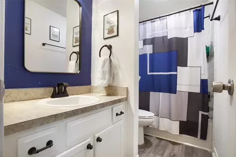 Bath - 24127 Spring Day Ln, Spring, TX 77373 photo 1 of 4