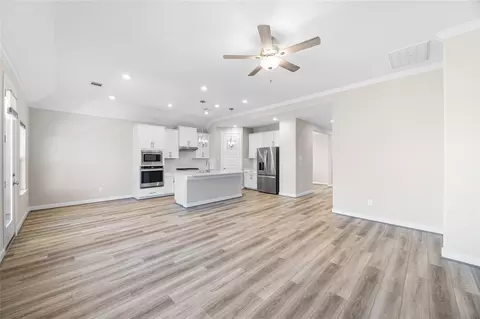 Living - 17681 Rosette Grass Dr, Conroe, TX 77385 photo 5 of 7