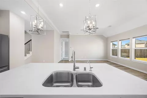 Kitchen - 17681 Rosette Grass Dr, Conroe, TX 77385 photo 6 of 7