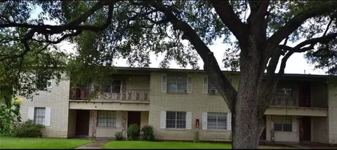 1867 Florida Dr, Seabrook, TX 77586