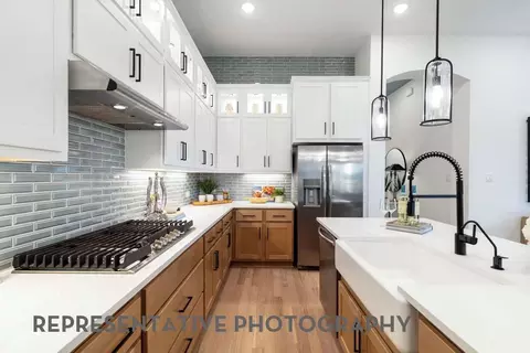 Kitchen - 2730 Pathway Crest Ln, Webster, TX 77598 photo 4 of 7