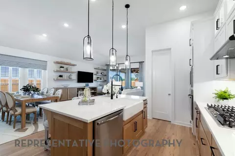 Kitchen - 2730 Pathway Crest Ln, Webster, TX 77598 photo 7 of 7