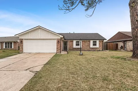 12511 Adirondack Dr, Houston, TX 77089