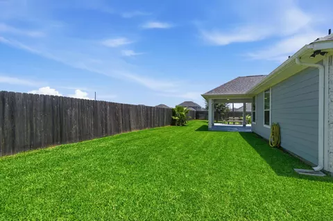 Exterior - 8303 Divot Trce, Fulshear, TX 77441 photo 4 of 5