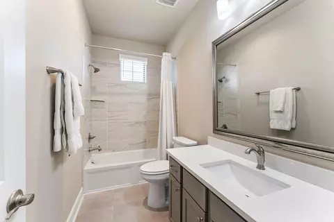 Bath - 4514 Silver Moon Dr, Spring, TX 77386 photo 4 of 10