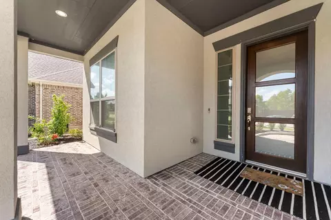 Exterior - 4514 Silver Moon Dr, Spring, TX 77386 photo 2 of 6