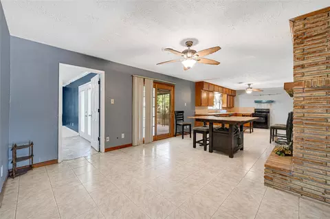 Entry Way - 709 Queens Rd, Pasadena, TX 77502 photo 1 of 1
