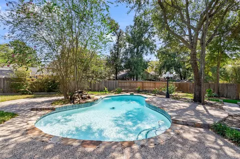Exterior - 25010 Kingsdown Dr, Spring, TX 77389 photo 4 of 14