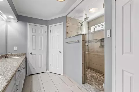 Bath - 25010 Kingsdown Dr, Spring, TX 77389 photo 4 of 5