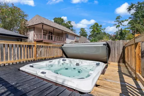 Exterior - 25010 Kingsdown Dr, Spring, TX 77389 photo 10 of 14
