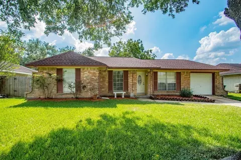 12106 Pompton Dr, Houston, TX 77089