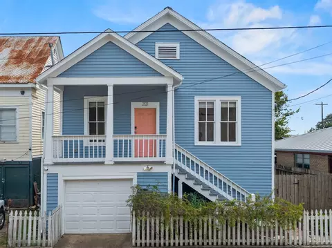 2121 Ursuline St, Galveston, TX 77550