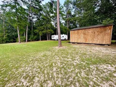 396 Pinewood Dr, Trinity, TX 75862 photo 1
