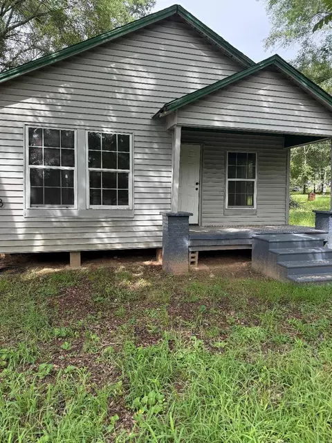 808 Stokes St, Crockett, TX 75835