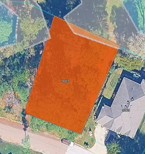 9065 N Comanche, Willis, TX 77303 photo 2