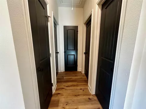 Entry Way - 201 E Fleming, Longview, TX 75604 photo 2 of 2
