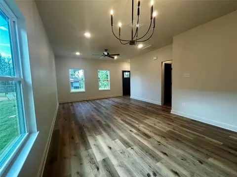 Living - 201 E Fleming, Longview, TX 75604 photo 2 of 2