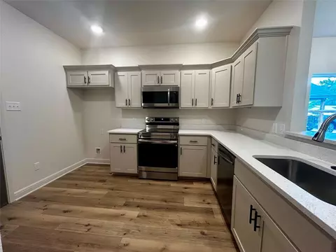 Kitchen - 201 E Fleming, Longview, TX 75604 photo 1 of 2