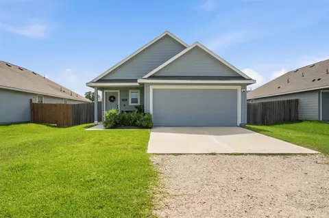1523 22nd St, Hempstead, TX 77445