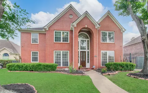 12427 Shadycrest Dr, Houston, TX 77082