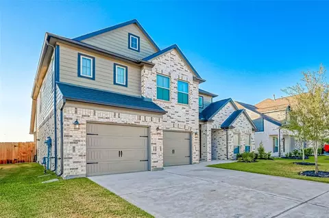3323 Learning Tree Ln, Rosenberg, TX 77471 photo 1