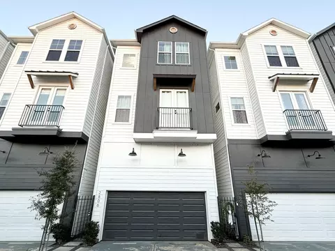2806 Versailles Oak Ln, Houston, TX 77092