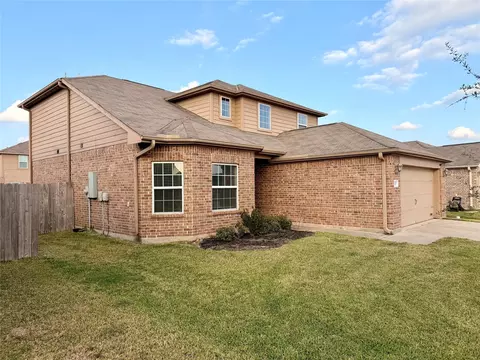 1303 Emerald Stone Dr, Rosharon, TX 77583