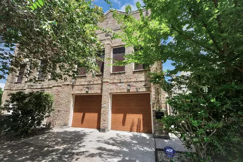 1810 Nicholson St, Houston, TX 77008