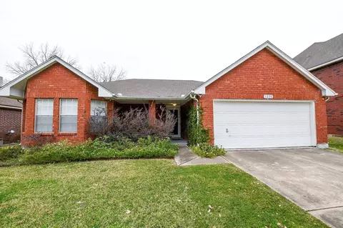 1230 Mountain Lake Dr, Missouri City, TX 77459