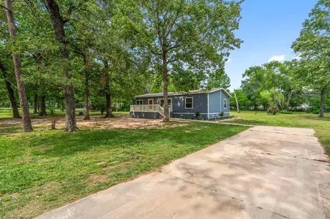 17689 Pine View Dr, Conroe, TX 77302 photo 1
