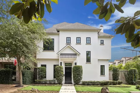 4521 Blossom St, Houston, TX 77007