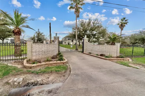 10302 Hanselman Rd, Manvel, TX 77578