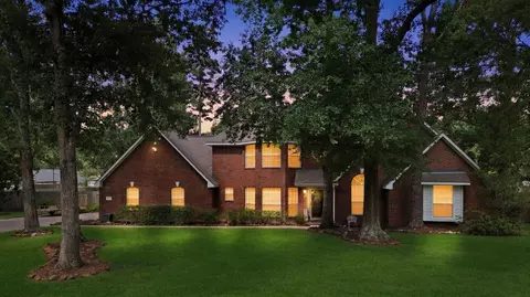 615 Fairbanks Dr, Magnolia, TX 77354