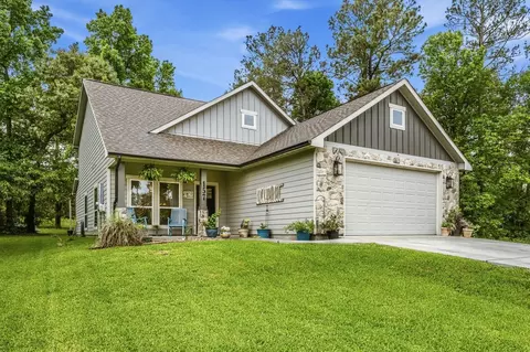 157 N Forest Dr, Huntsville, TX 77340