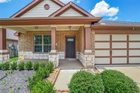 8810 Houston Falls Ln, Richmond, TX 77407
