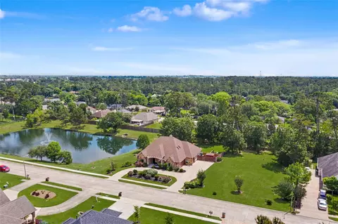 5409 Forest Cove Dr, Dickinson, TX 77539
