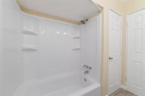 Bath - 3511 Guthrie Dr, Pasadena, TX 77503 photo 1 of 1