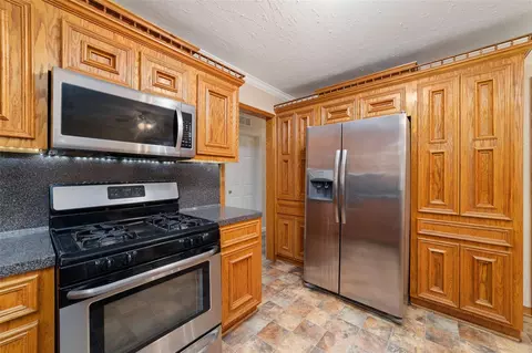 Kitchen - 3511 Guthrie Dr, Pasadena, TX 77503 photo 4 of 5