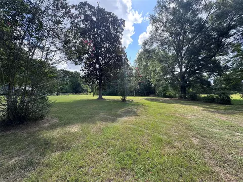 1931 Bevil Loop, Jasper, TX 75951 photo 2