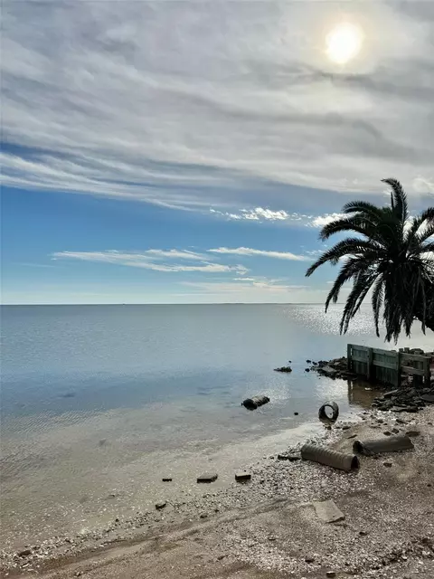 0 Sea Horse Dr, Palacios, TX 77465