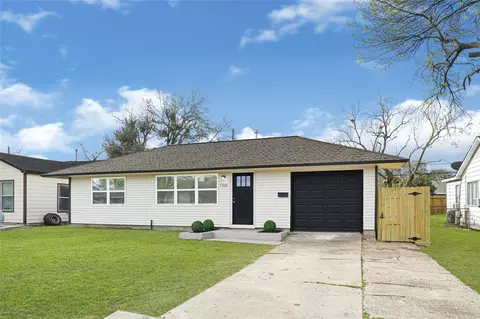 1106 Pauline Ave, Pasadena, TX 77502