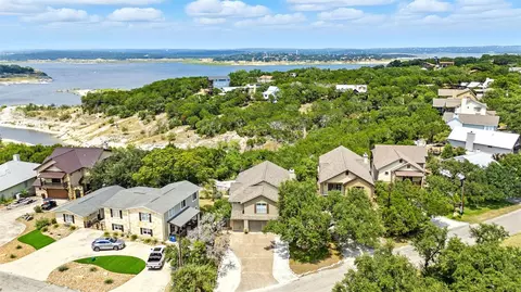 605 Riviera Dr, Canyon Lake, TX 78133