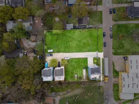 0 Eichwurzel Ln, Houston, TX 77009