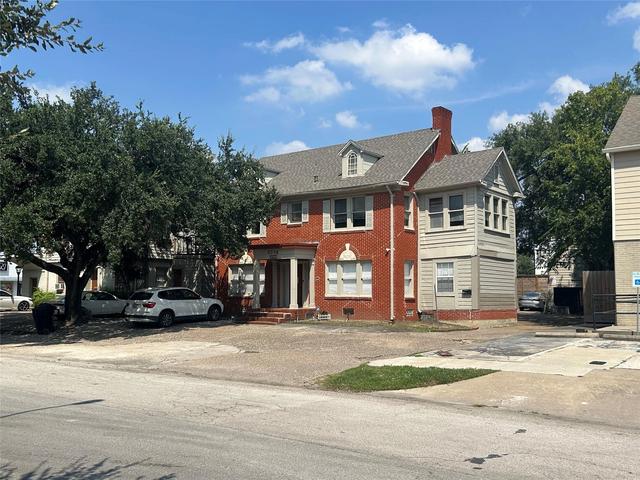 2038 Lexington St, Houston, TX 77098