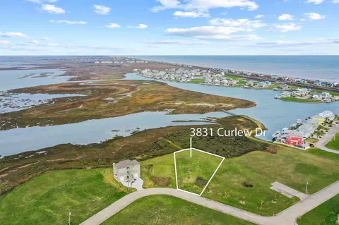 3831 Curlew Dr, Galveston, TX 77554