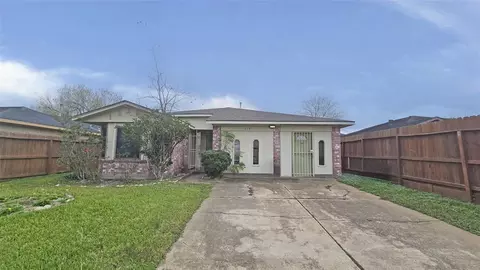 12803 Sandrock Dr, Houston, TX 77048